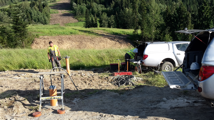 GeoSpectrum - Sejsmiczne badania otworowe metodą CROSSHOLE dla określenia in-situ parametrów wytrzymałościowych pod podpory projektowanego wiaduktu drogi ekspresowej